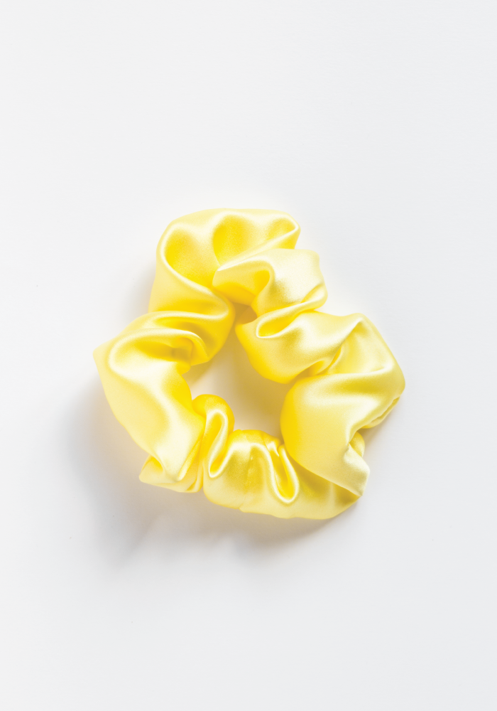 Coletero de seda. Accesorio de cabello. Hecho a mano en España. 100% tela de seda, mulberry silk. Silk scrunchie.